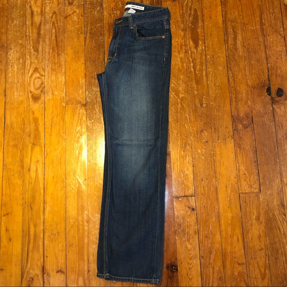 Men’s DKNY Jeans 32x32 Straight Cut